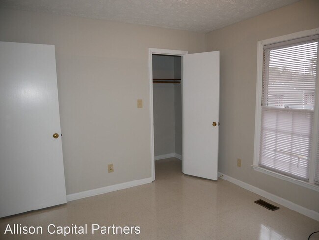 Building Photo - 2 br, 1.5 bath House - 941 Odom Dr