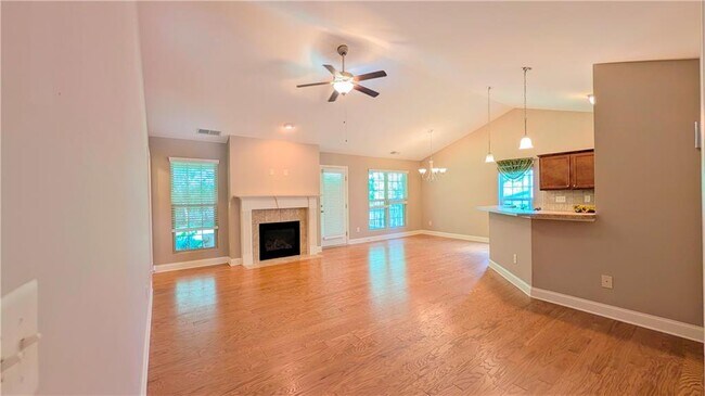Building Photo - 4780 Lost Creek Dr