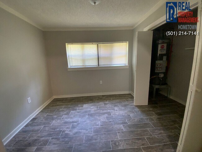 Foto del edificio - 14225 Clayton-