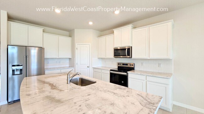 Building Photo - BRAND NEW BUILD! GORGEOUS 3 BEDROOM/ 2.5 B...