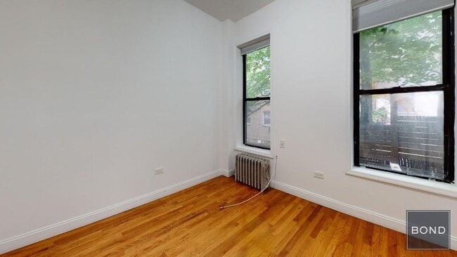 Building Photo - 228 E 36th St