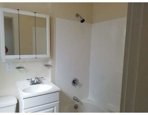 Building Photo - 126 Main St