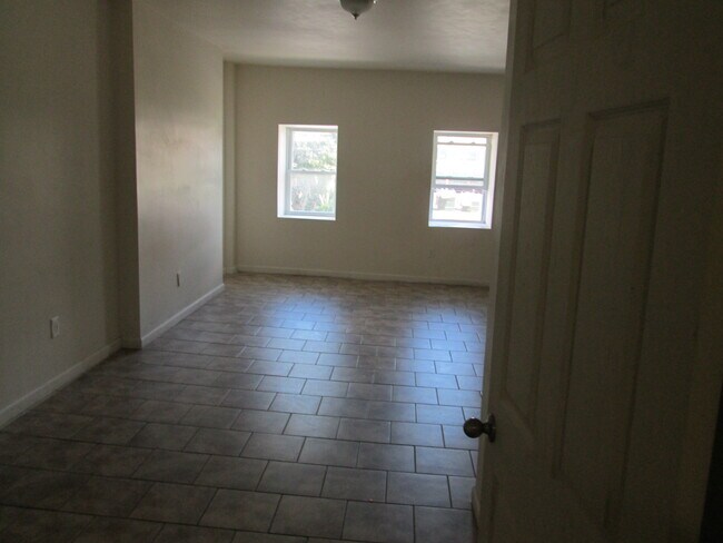 Building Photo - 274 Main St