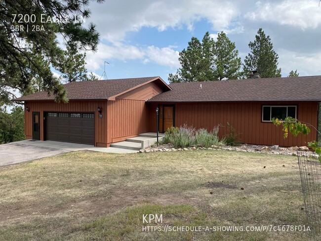 Building Photo - 3 BED | 2 BATH | DOUBLE GARAGE | BLACK HAWK