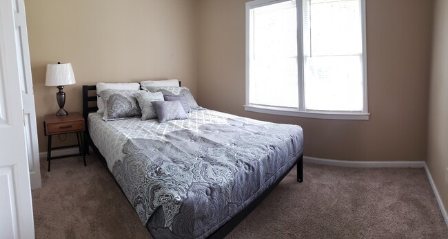 Foto principal - 2412 Jerry Jones Drive