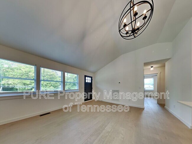 Foto del edificio - 107 River Rd