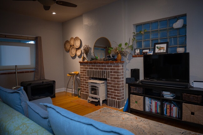 Building Photo - 2537 W 36th Ave