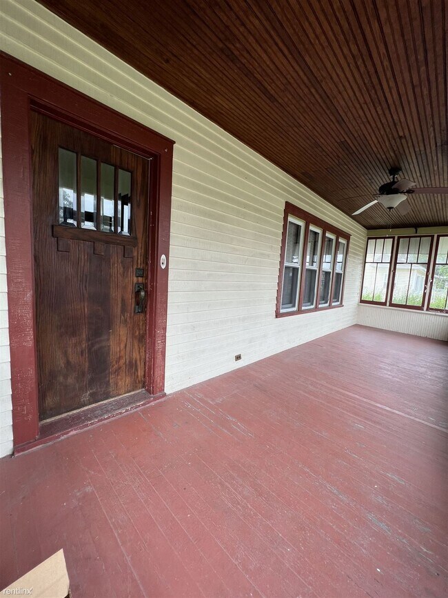 Foto del edificio - 4 br, 1.5 bath House - 3194 Main St