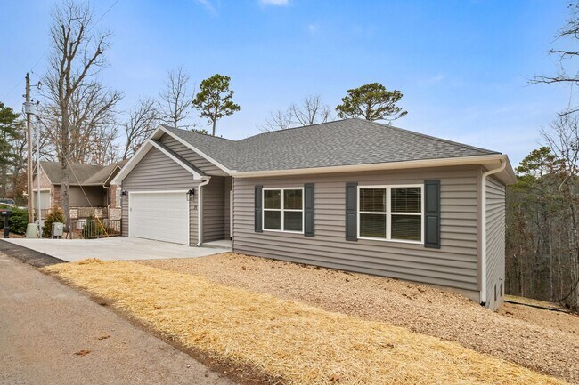 Foto del edificio - Brand New Custom Built Home - $250 off fir...