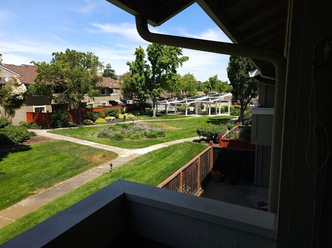 Foto del edificio - 7633 Arbor Creek Cir