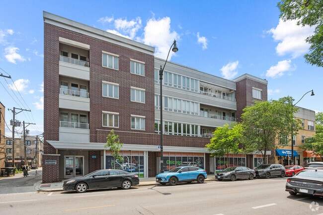 Building Photo - 3021 W Armitage Ave