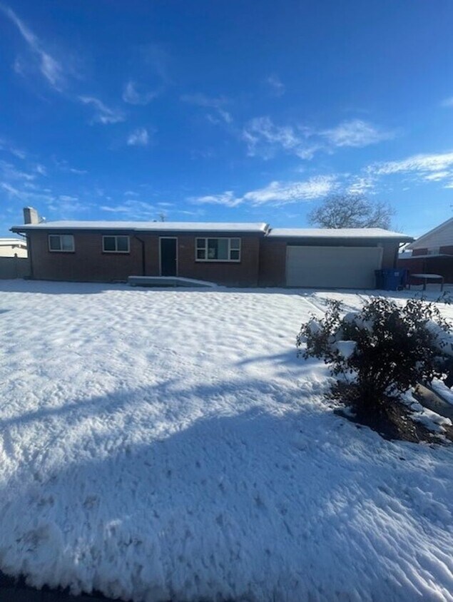 Newly Renovated Spacious 5bed/2bath! House Rental in Twin Falls, ID