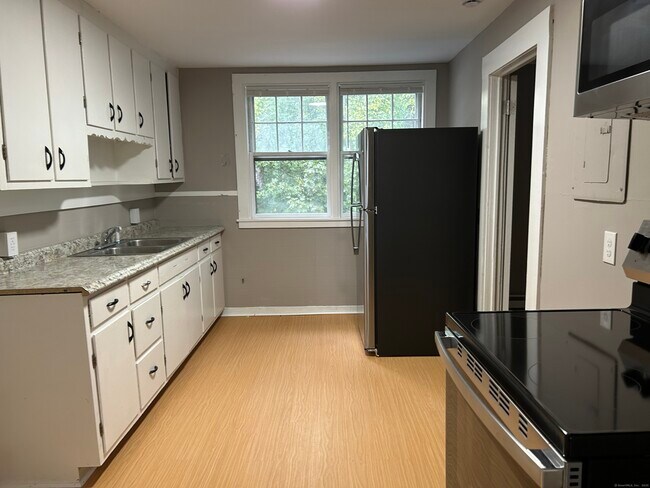 Foto del edificio - 92 Boswell Ave