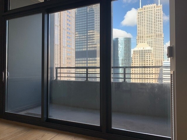 Foto del edificio - 235 W Van Buren St