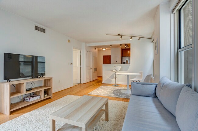 Foto del edificio - 915 E St NW