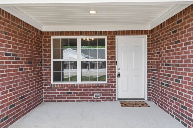 Building Photo - Lovely Updated Townhome for rent!