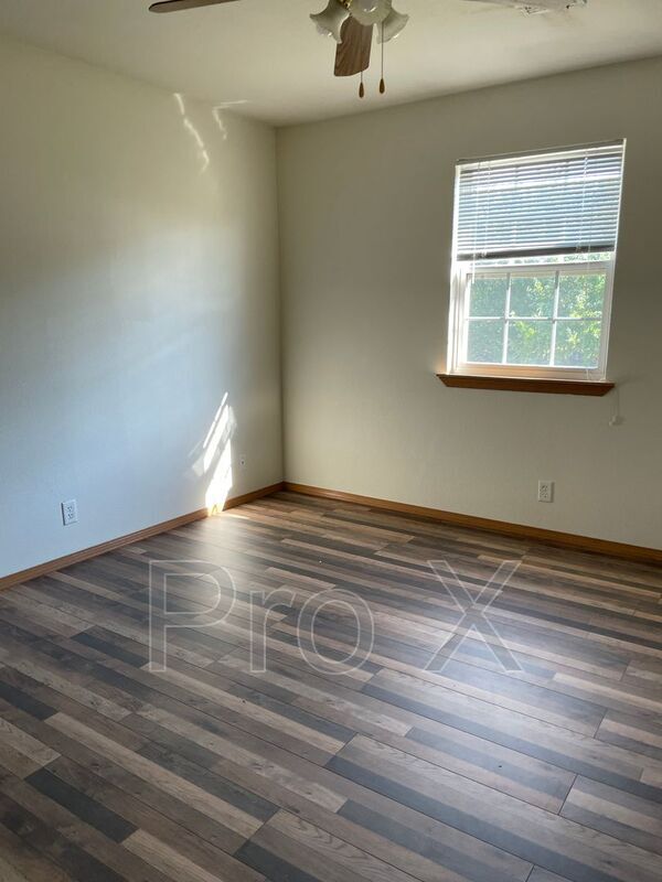 Building Photo - 4545 E Zora St