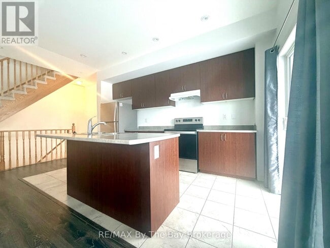 Building Photo - 20 Hills Thistle Dr