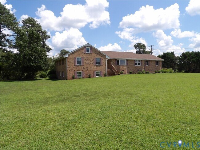 Foto del edificio - 3813 Johnson Rd