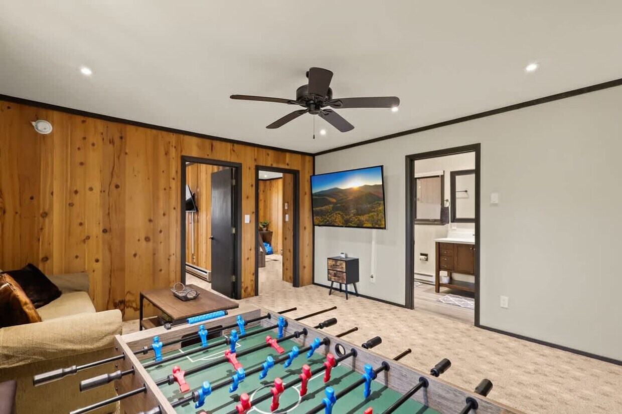 Foto principal - 122 Lower Grouse Ridge Rd