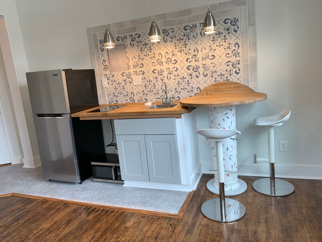 Kitchen Area - 5410 Howe St