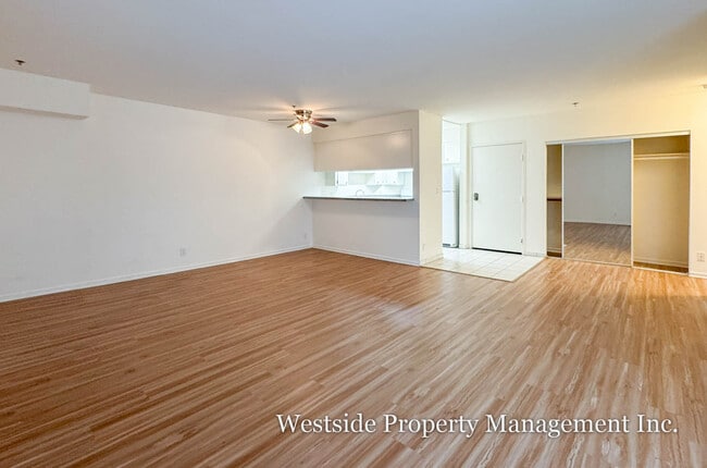 Building Photo - Overland Apartments