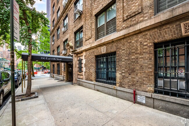 Entrance - 150 E 49th St