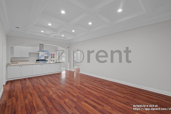 Building Photo - 7920 Hembree Ln