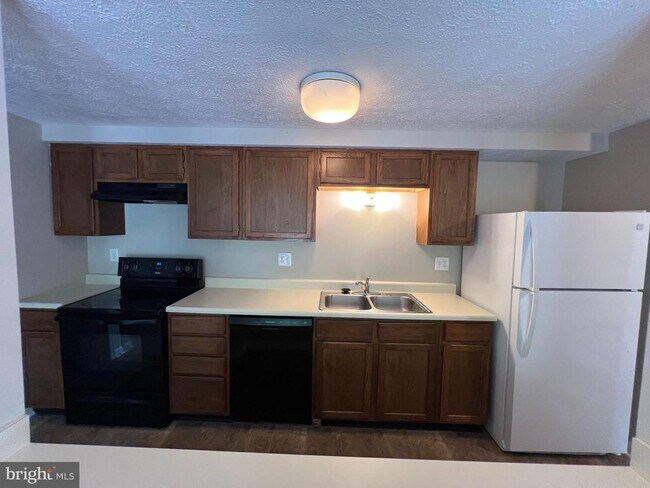 Foto del edificio - 41 Sweetfern Ct