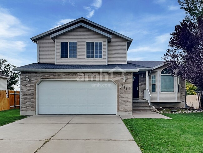 Building Photo - 111 W 1275 N