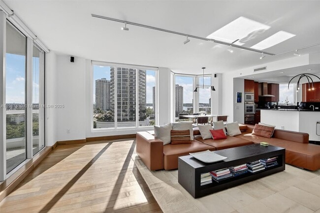 Foto del edificio - 6000 Island Blvd