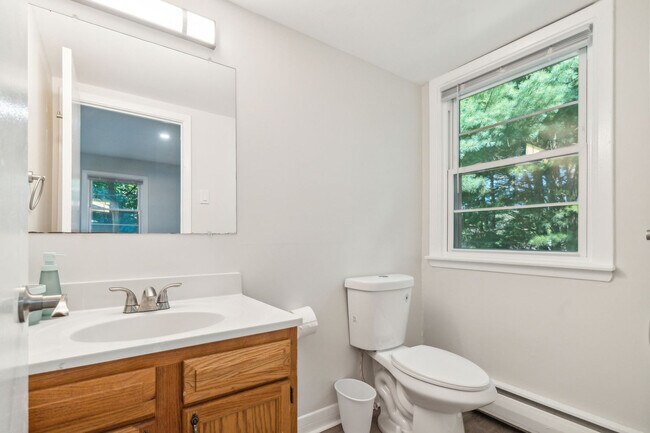 Building Photo - 808 Wharton Dr