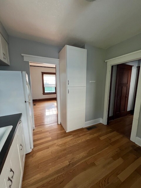 Foto del edificio - 530 E Davenport St