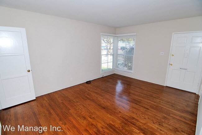 Foto del edificio - 4510 E 15th St