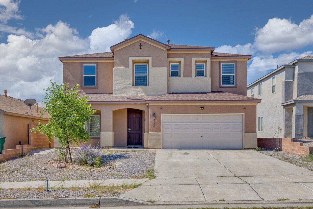 Primary Photo - 4 Bedroom Single Family Home in Rio Rancho