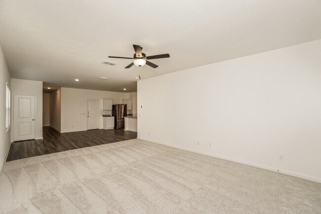 Foto del edificio - 5549 Bluebell Mdw