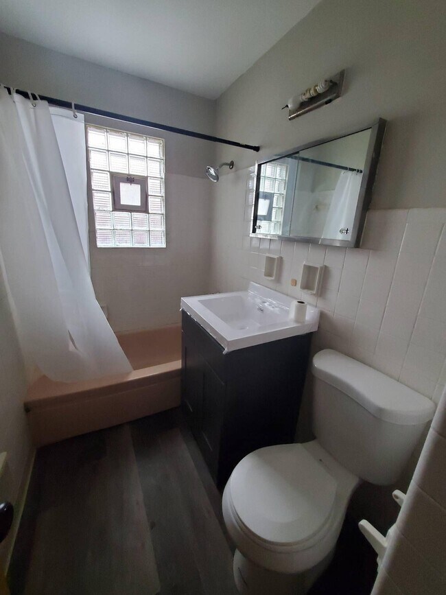 Foto del edificio - 4052 N 85th St