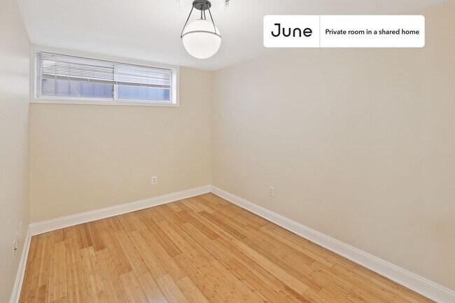 Foto del edificio - Room in Shared 2 bed/2 bath home