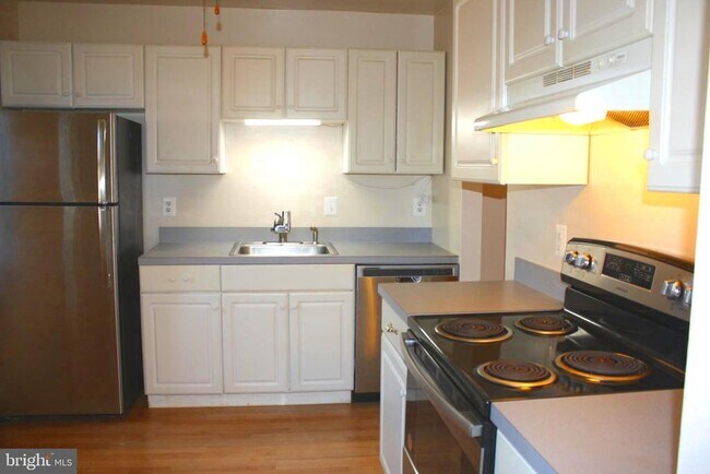 Foto del edificio - 7438 Ardglass Dr