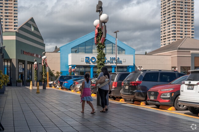 Pearl City is a thriving community on the island of Oahu.