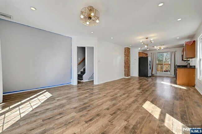 Foto del edificio - 30 Columbia Terrace