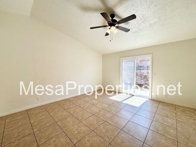 Foto del edificio - 16461 Spruce St
