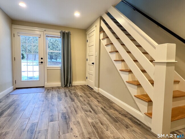 Foto del edificio - 133 Boston Post Rd