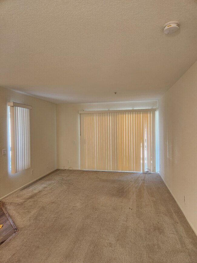 Foto del edificio - 8707 E Indian Hills Rd