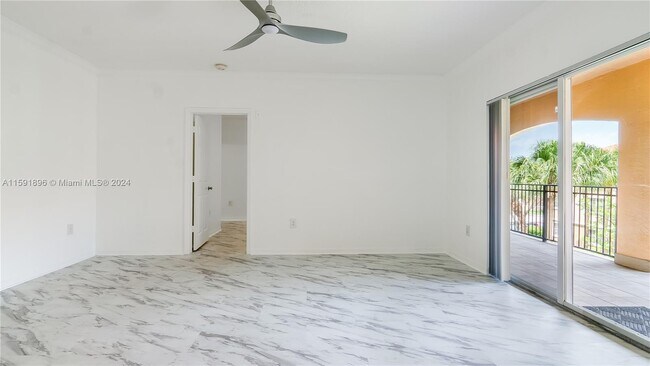 Foto del edificio - 215 SW 117th Terrace
