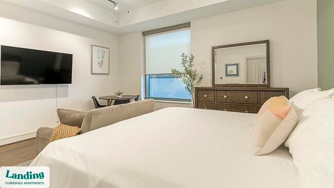 Building Photo - 777 Preston St