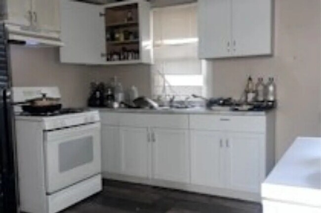 Foto del edificio - 536 E 123rd St