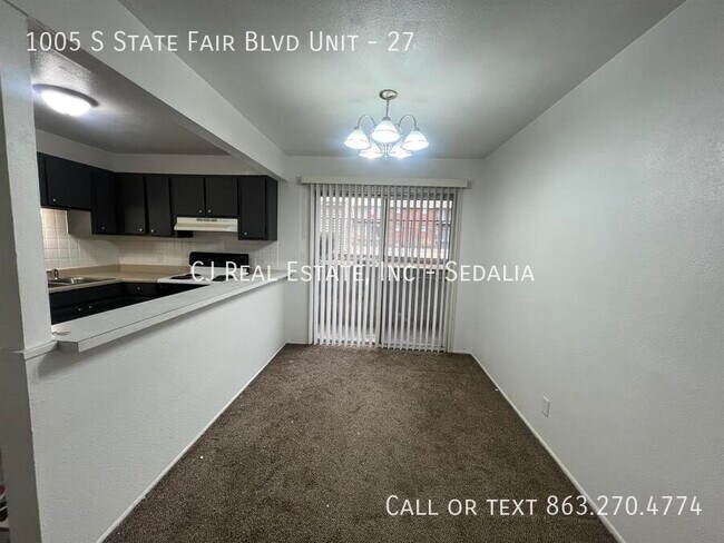 Building Photo - 1005 S State Fair Blvd