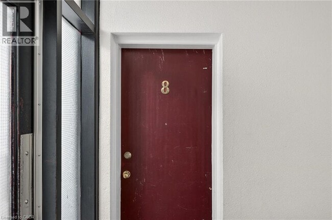 Photo du bâtiment - 237 Mohawk Rd E