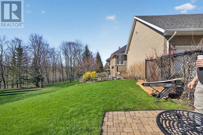 Photo du bâtiment - 23 Fox Run Dr